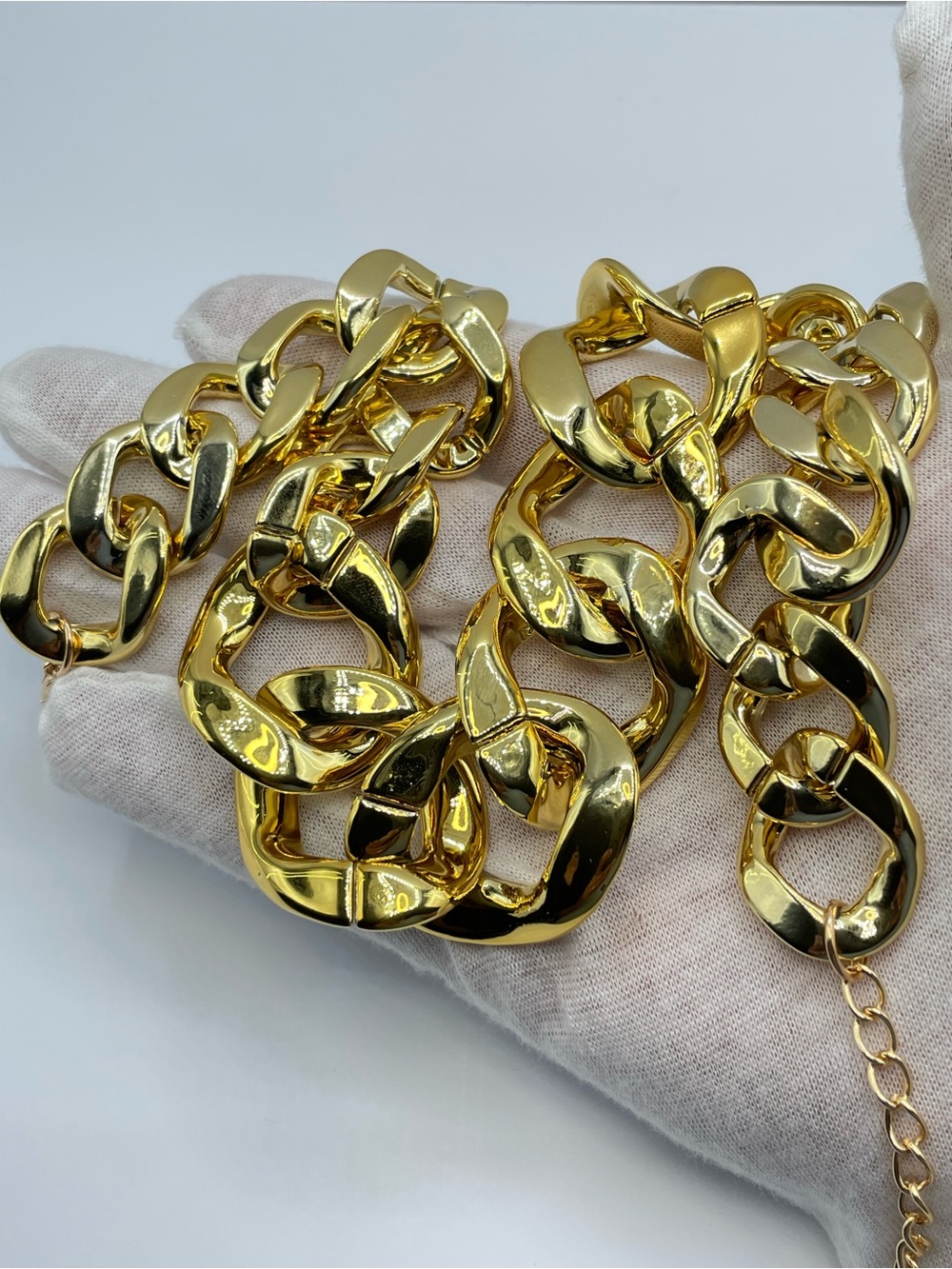 Gold Tone Acrylic Chunky Chain Link Necklace Retro Glam Statement Piece - Picture 6 of 6